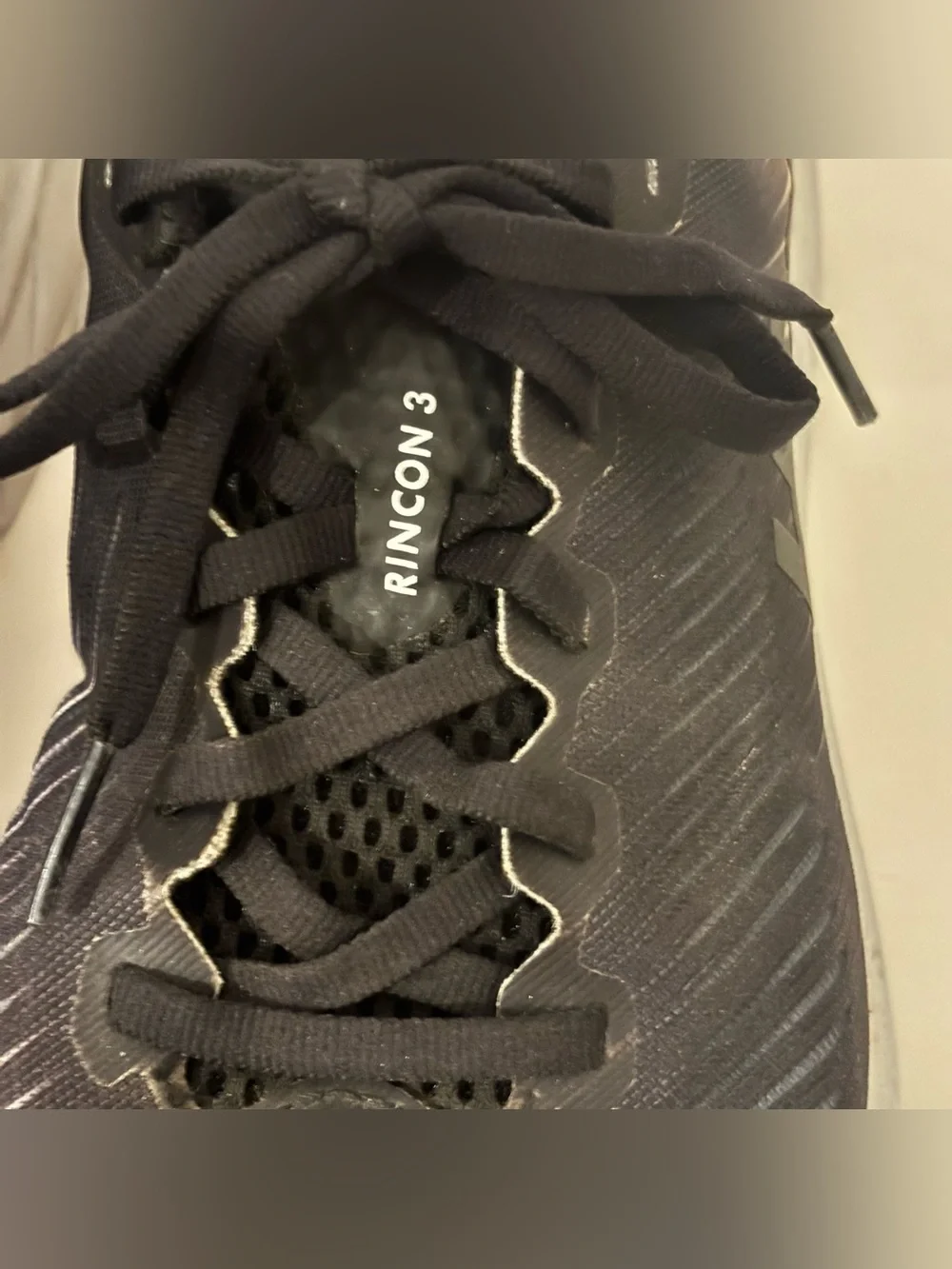HOKA women’s Rincon 3 size 8